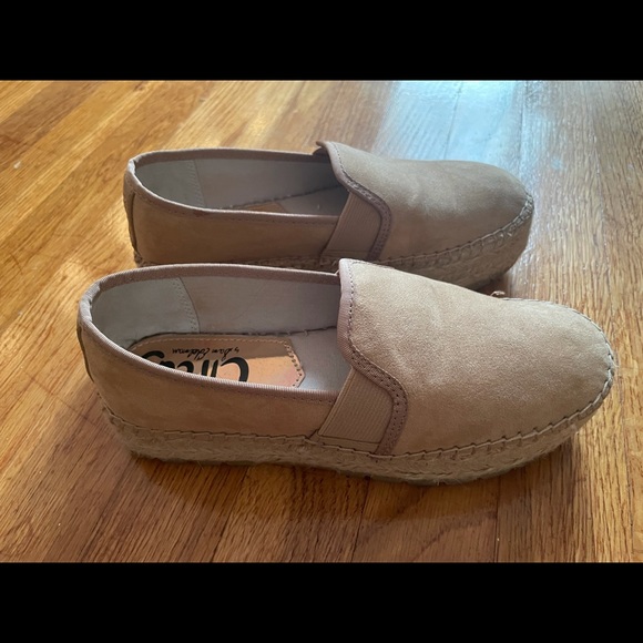 Size 5 - Picture 2 of 5